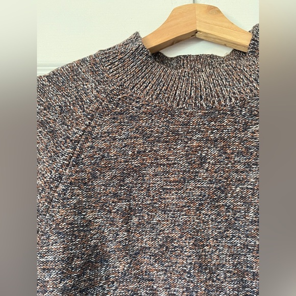 Mock neck sweater - Picture 3 of 4